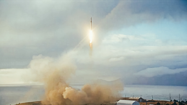 «После старта RS1 столкнулась с аномалией». Первый орбитальный запуск ракеты компании ABL Space Systems закончился взрывом